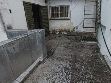 CASA EN VENTA 3 DORMITORIOS AMPLIO PATIO ZONA SUR