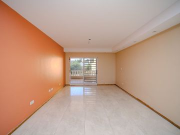 VENTA CASA 6 AMB FLORES PISCINA COCHERA PERMUTA
