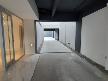 VENTA MONOAMBIENTE CASEROS CENTRO - CON RENTA