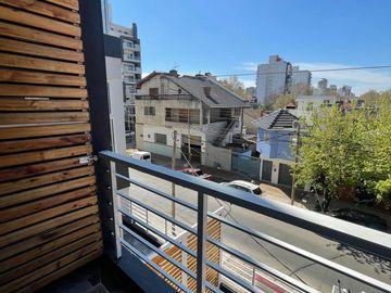 VENTA MONOAMBIENTE CASEROS CENTRO - CON RENTA