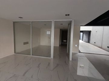 VENTA MONOAMBIENTE CASEROS CENTRO - CON RENTA
