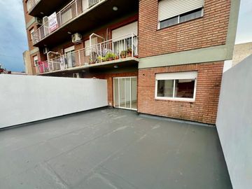 DEPTO VENTA 2 AMB CON TERRAZA EXC. UBICACION
