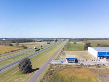 ALQUILER NAVE INDUSTRIAL DE 3500M2 - ZARATE