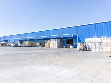 ALQUILER NAVE INDUSTRIAL DE 3500M2 - ZARATE
