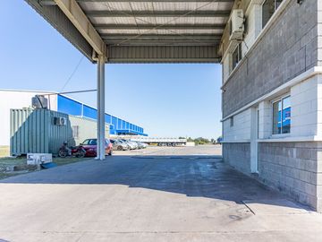 ALQUILER NAVE INDUSTRIAL DE 3500M2 - ZARATE