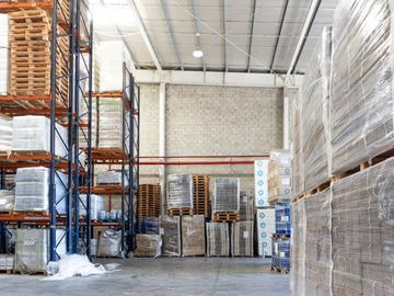 ALQUILER NAVE INDUSTRIAL DE 3500M2 - ZARATE