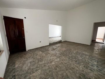 Casa mas departamento en barrio Ayacucho, Cordoba