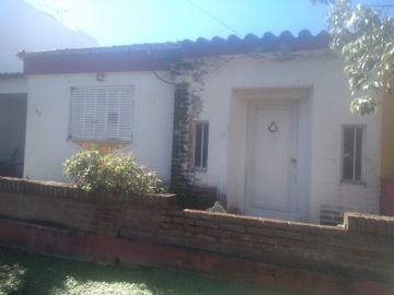 VENTA CASA A REFACCIONAR 3 DORM VILLA ALLENDE