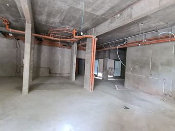 VENTA LOCAL  COMERCIAL PB  FRENTE NUÑEZ  ESTRENAR