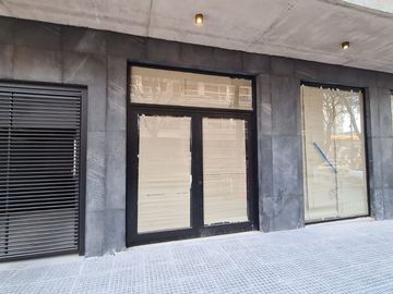 VENTA LOCAL  COMERCIAL PB  FRENTE NUÑEZ  ESTRENAR