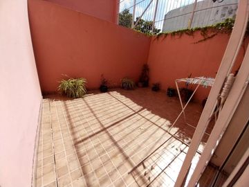 VILLA URQUIZA 3 AMBIENTES AL FRENTE BALCON Y PATIO