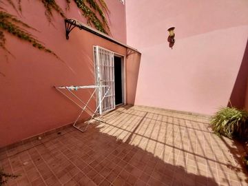 VILLA URQUIZA 3 AMBIENTES AL FRENTE BALCON Y PATIO