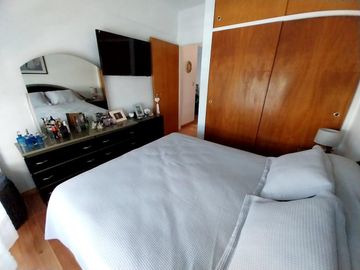 VILLA URQUIZA 3 AMBIENTES AL FRENTE BALCON Y PATIO