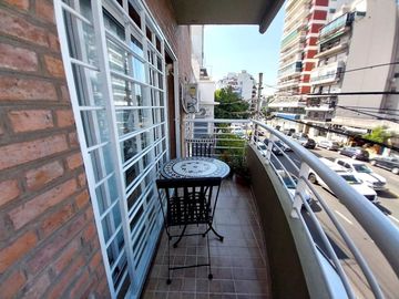 VILLA URQUIZA 3 AMBIENTES AL FRENTE BALCON Y PATIO