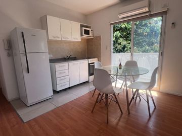 VENTA DPTO 1 ambiente DIVISIBLE con BALCON CASEROS