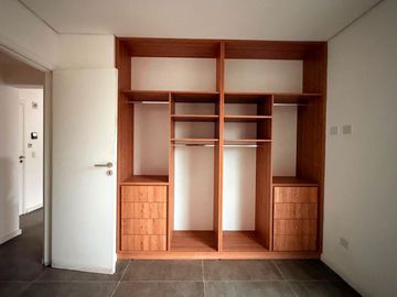 VENTA 2 AMBIENTES SEMIPISO LA PERLA A ESTRENAR