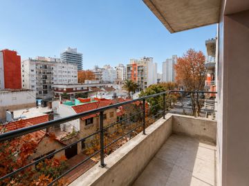 VENTA 2 AMBIENTES SEMIPISO LA PERLA A ESTRENAR