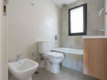 EXCELENTE DTO 2 AMB. VENTA ZONA PLAZA MISERICORDIA