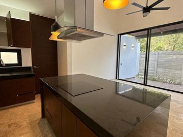 CASA EN VENTA EN MÉRIDA YUCATÁN EN PRIVADA EN TEMOZÓN NORTE