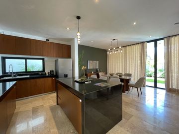 CASA EN VENTA EN MÉRIDA YUCATÁN EN PRIVADA EN TEMOZÓN NORTE