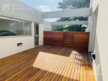 Alquiler de departamento 2 ambientes con terraza, parrilla y cochera en Moreno