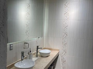 AMPLIA CASA EN VENTA, DE UNA SOLA PLANTA, CORREGIDORA, QUERÉTARO.