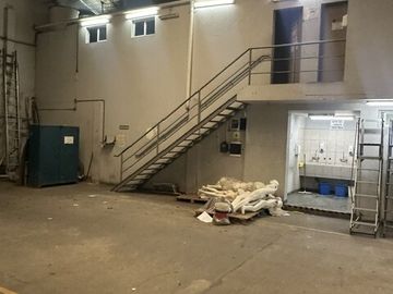 ALQUILER  ENTRADA POR DOS CALLES PASO 2060 Y EUROPA 940 L. DEL MIRADOR  2200 MTS2 LOCAL INDUSTRIAL  DEPOSITO A PASOS DE GRAL PAZ