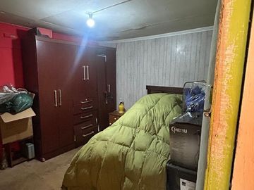 Casa de Tres dormitorios tres baños y estacionamiento