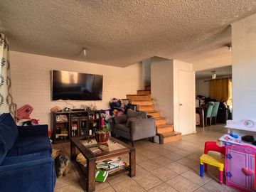 Gran Oportunidad Casa de 3Pisos 5D/3B/2E y Potencial Quilicu