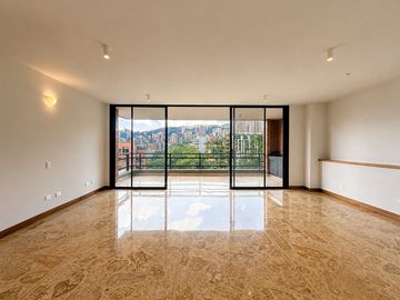 Apartamento remodelado en Provenza | 220 m²