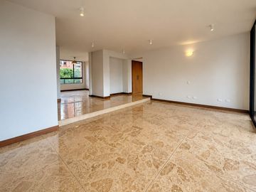 Apartamento remodelado en Provenza | 220 m²