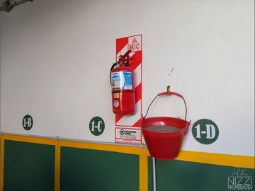 Estacionamiento sobre dos lotes propios