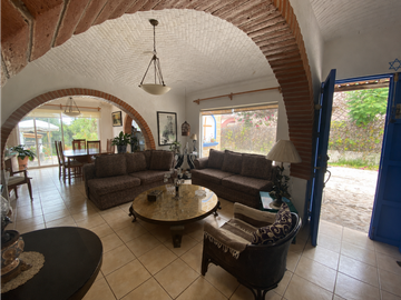 CASA EN VENTA EN TEQUISQUIAPAN QUERETARO