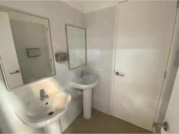 Bodega moderna en Pudahuel lista para tu negocio