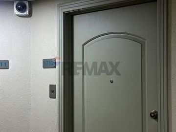 Oficina renovada, 20 m2. 2B, Metro P.Valdivia