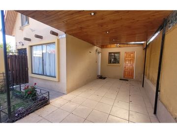 Casa Familiar con Gran Patio en Peñablanca