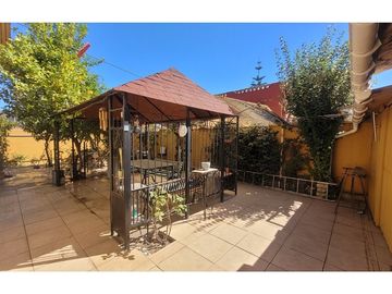 Casa Familiar con Gran Patio en Peñablanca