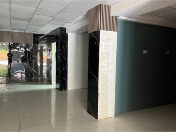 SE ARRIENDA LOCAL COMERCIAL 1 SUR N° 1014 LOCAL 5