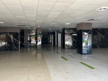 SE ARRIENDA LOCAL COMERCIAL 1 SUR N° 1014 LOCAL 5