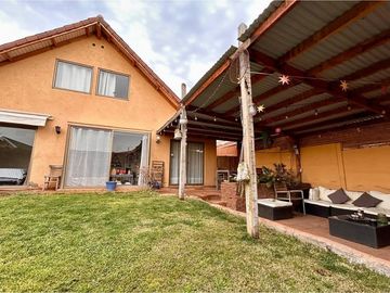 AMPLIA CASA 250 M2 DE TERRENO ALTO LA FLORIDA