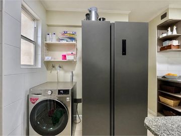 SE VENDE CASA 4DORMIT/3BAÑOS EN CONDOMINIO.