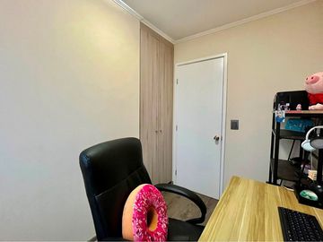 SE VENDE CASA 4DORMIT/3BAÑOS EN CONDOMINIO.