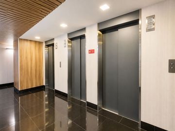 Oficina 70 m² | 4 Privados | 2 Est. | Providencia