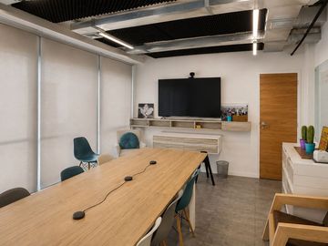 Oficina 70 m² | 4 Privados | 2 Est. | Providencia