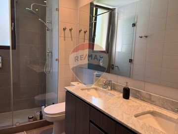 Depto con 450 M2 de Jardín y piscina privados.