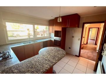 Exclusiva Casa con Vista a la Laguna!