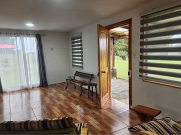 Tu refugio en el campo: Casa con entorno natural