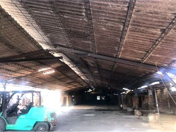 TERRENO COMERCIAL CON UBICACIÓN PRIVILEGIADA!!