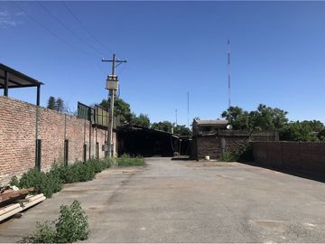 TERRENO COMERCIAL CON UBICACIÓN PRIVILEGIADA!!
