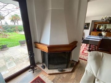 SE VENDE EXCLUSIVA CASA CENTRAL EN CURICO, 400 M2